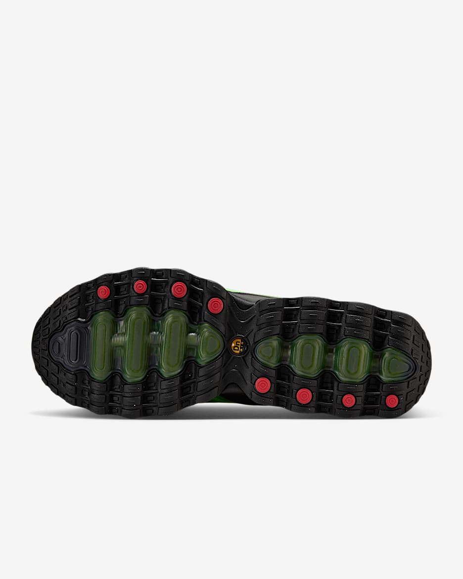NIKE AIR MAX DN8