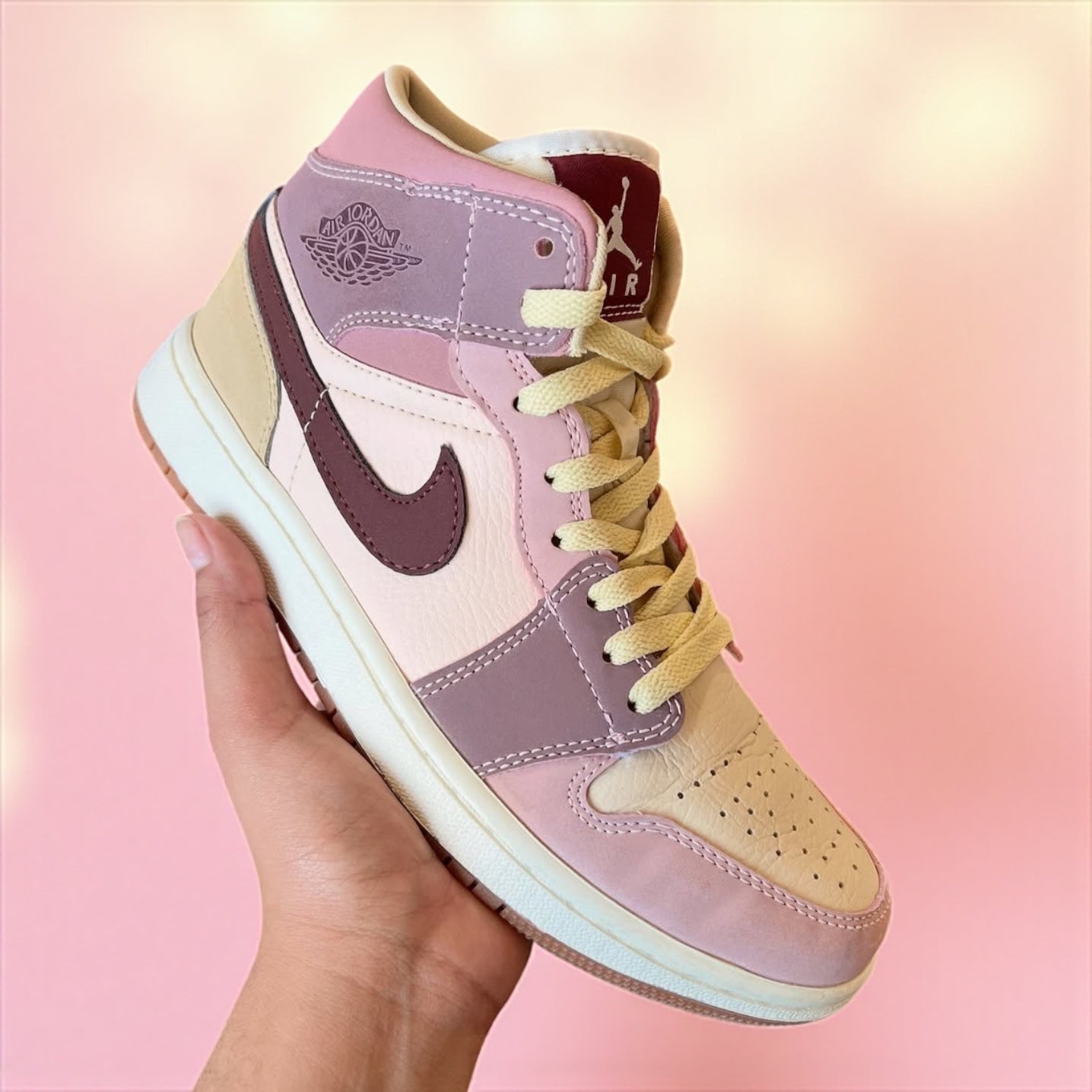 NIKE AIR JORDAN1