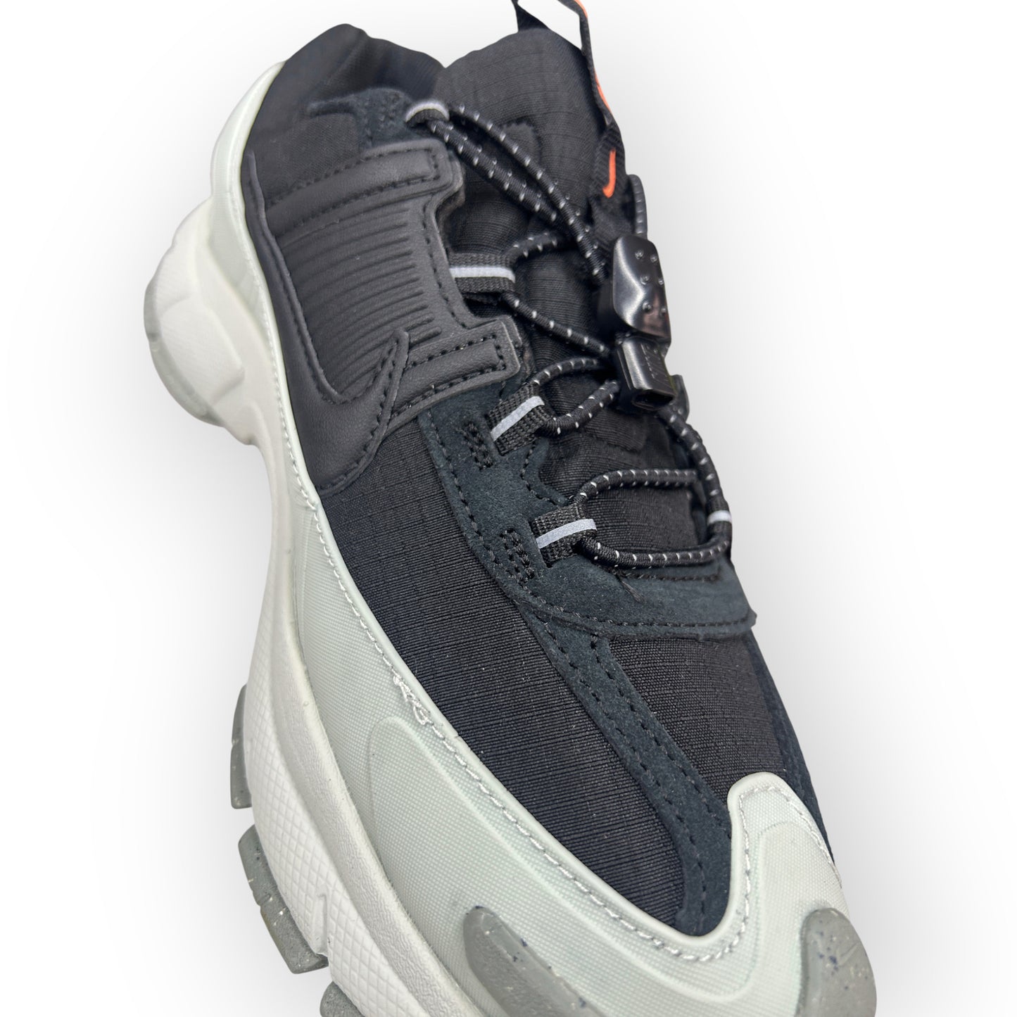 NIKE ZOOM VOMERO