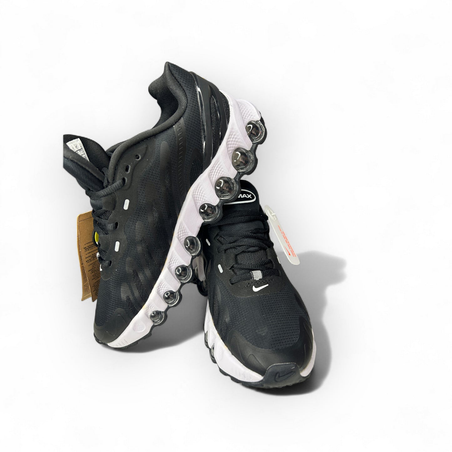 NIKE AIR MAX DN8