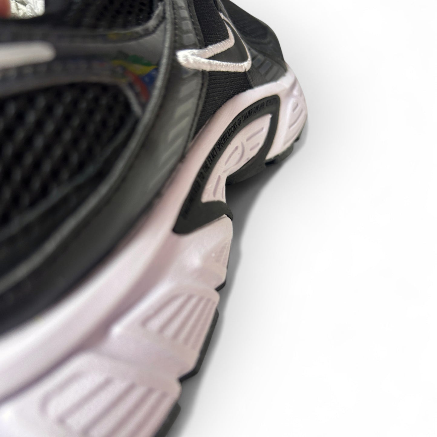 NIKE VOMERO 5