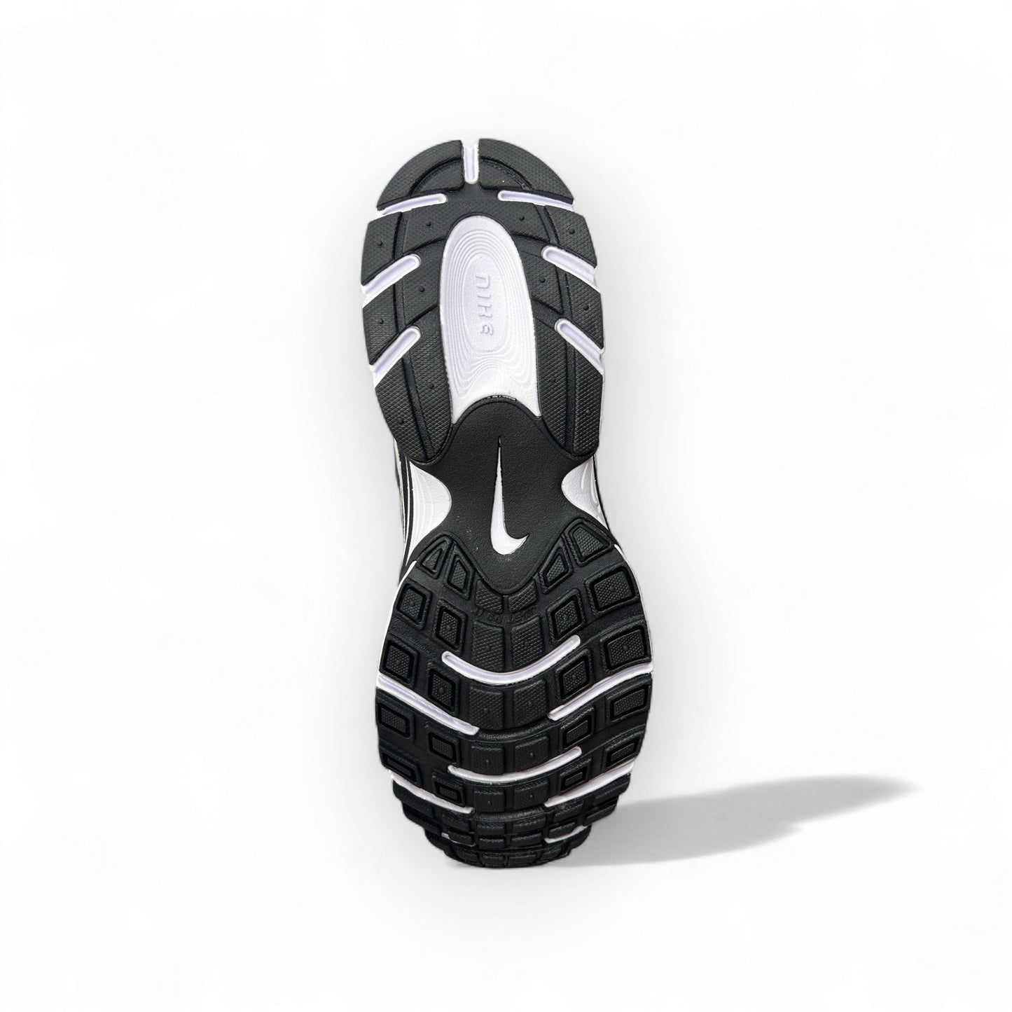 NIKE VOMERO 5