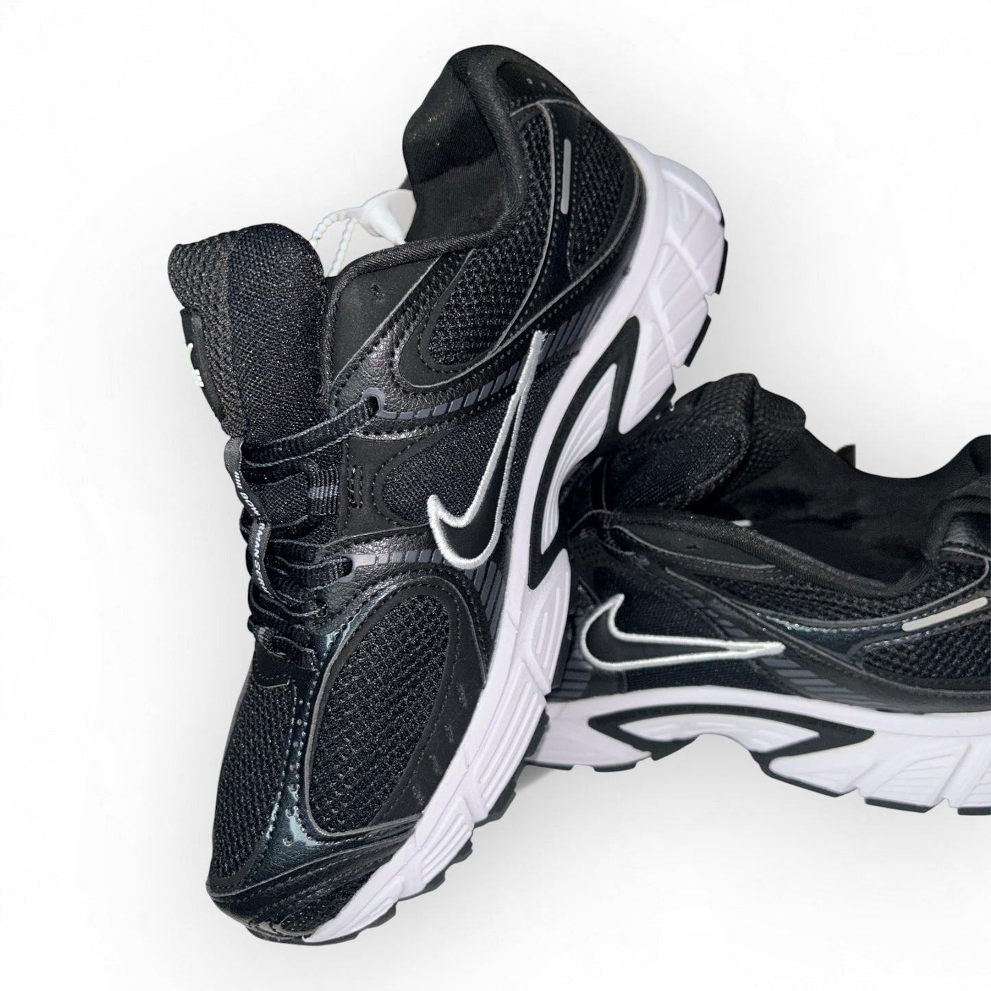 NIKE VOMERO 5