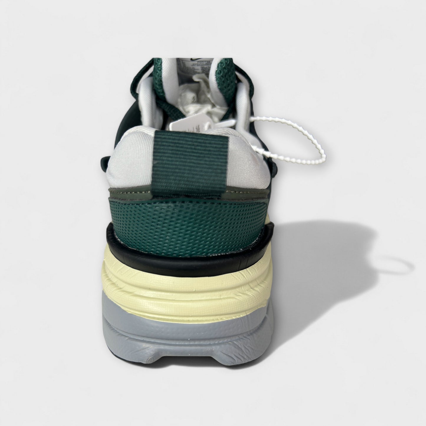 NIKE V2K RUN