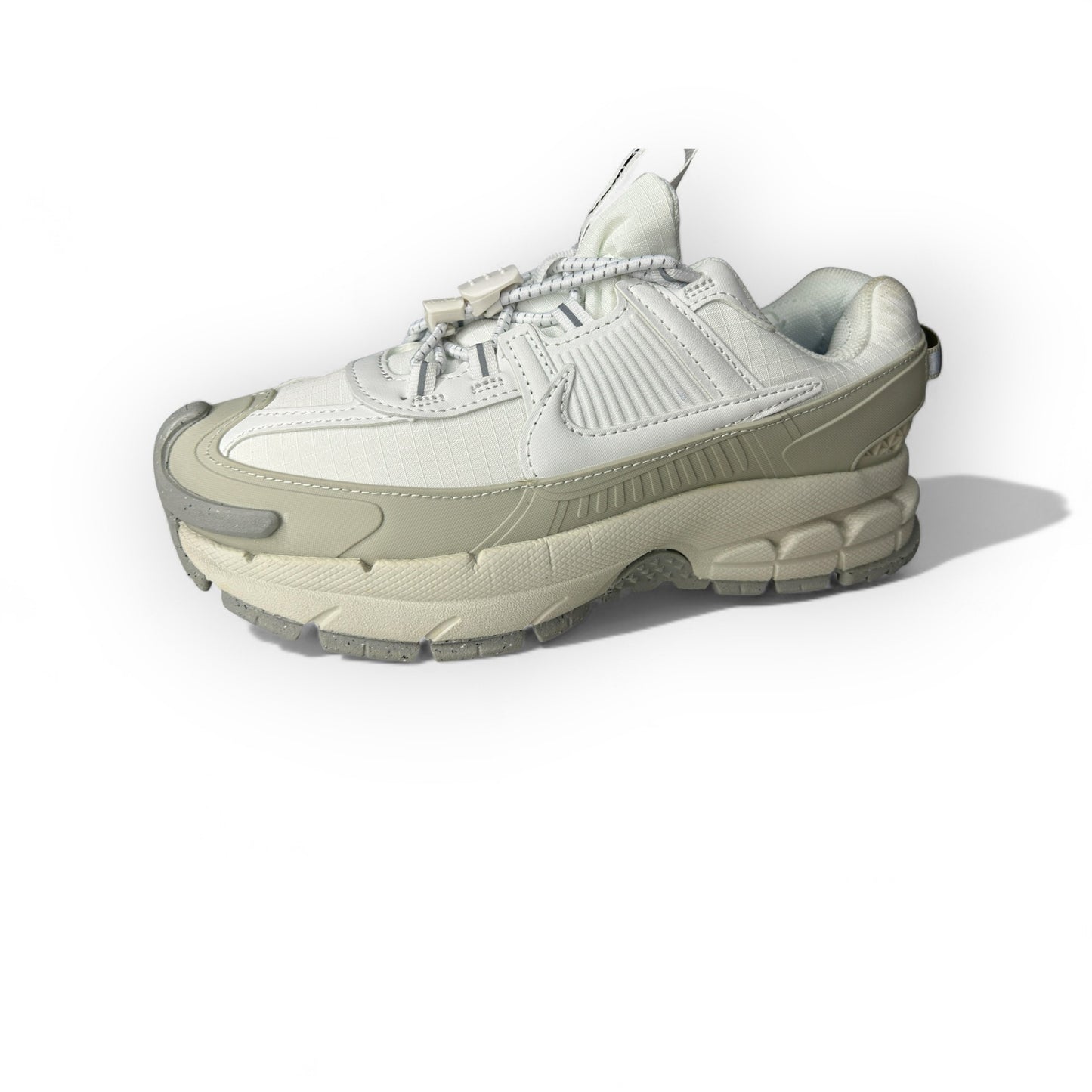 NIKE ZOOM VOMERO BLANCA-BEIGE