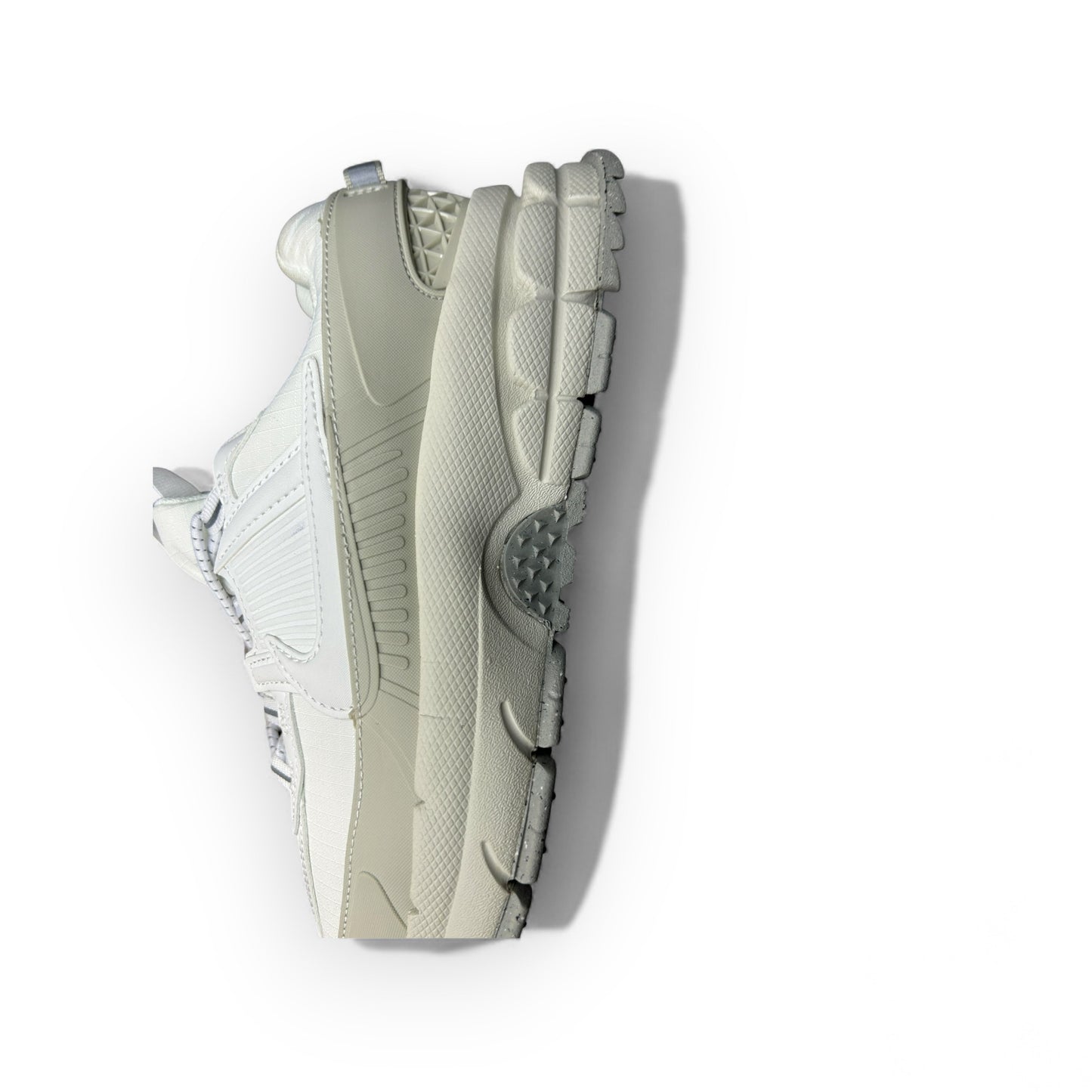 NIKE ZOOM VOMERO BLANCA-BEIGE