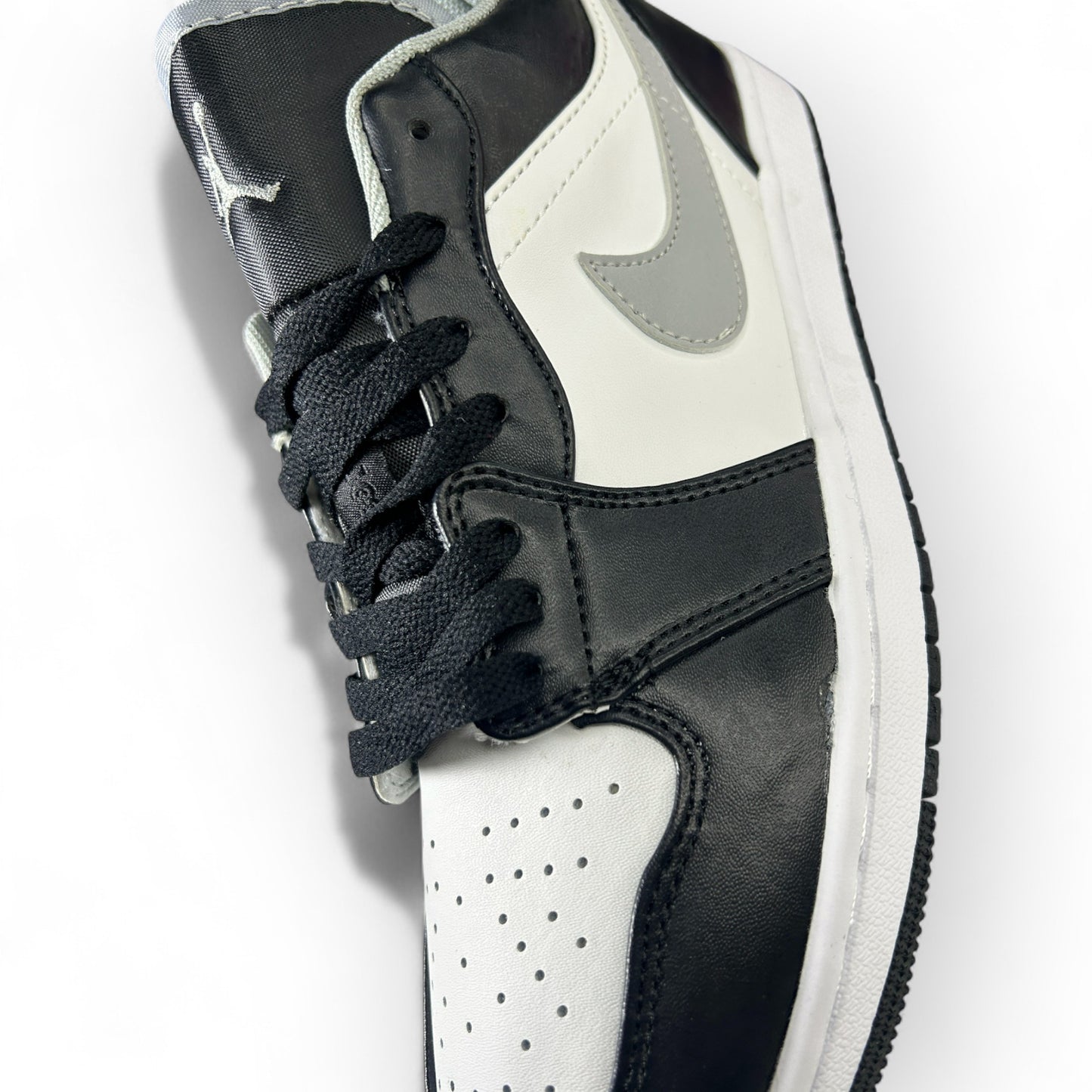 NIKE JORDAN BLANCO NEGRO