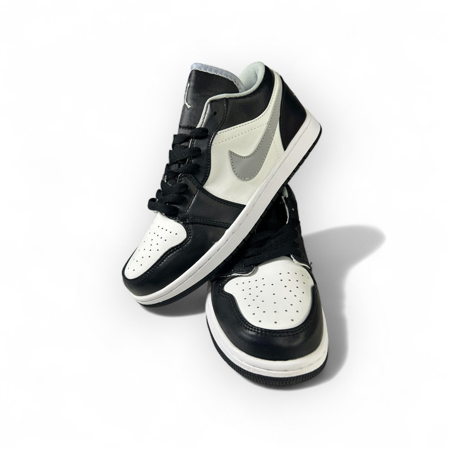 NIKE JORDAN BLANCO NEGRO