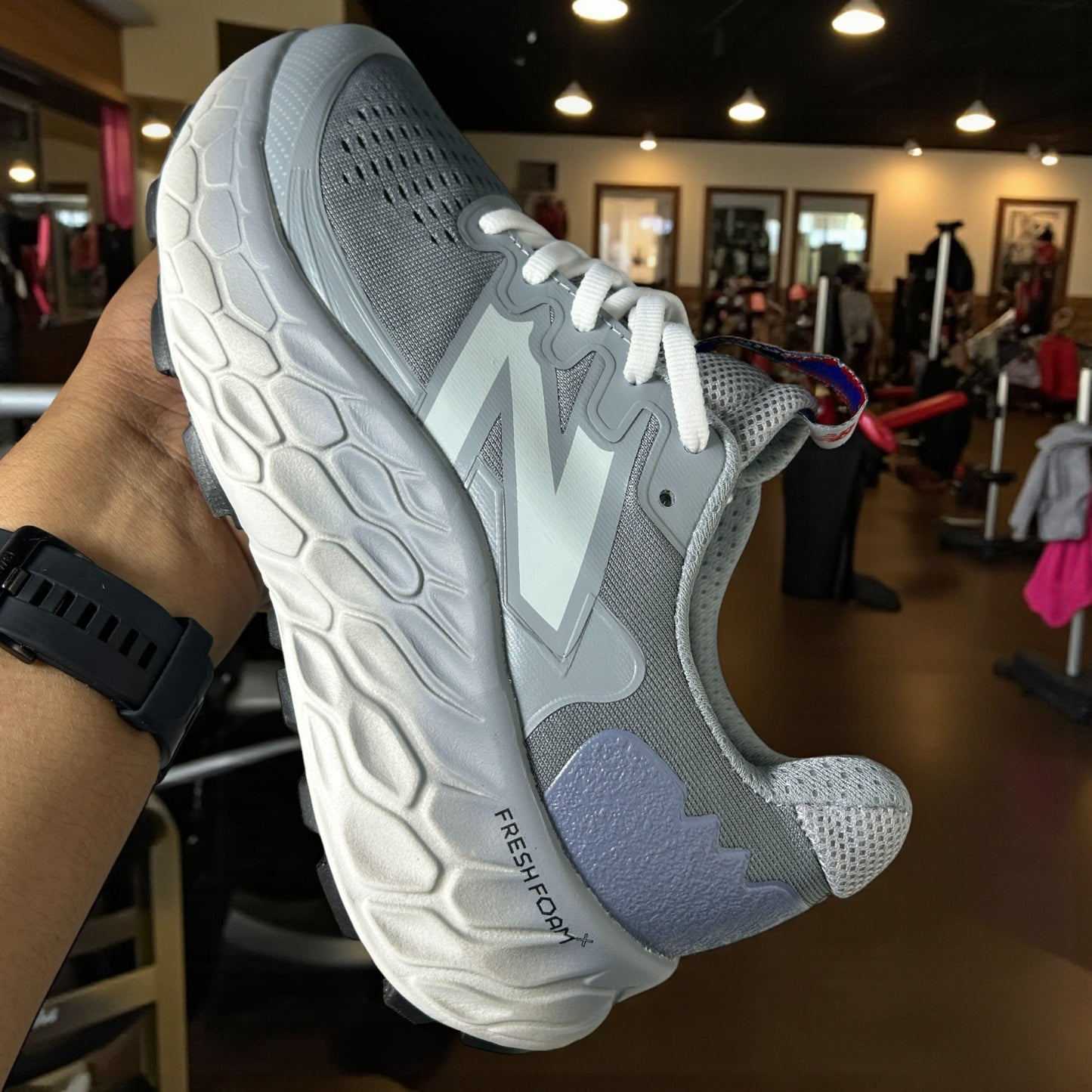 NEW BALANCE FRESH FOAM GRIS