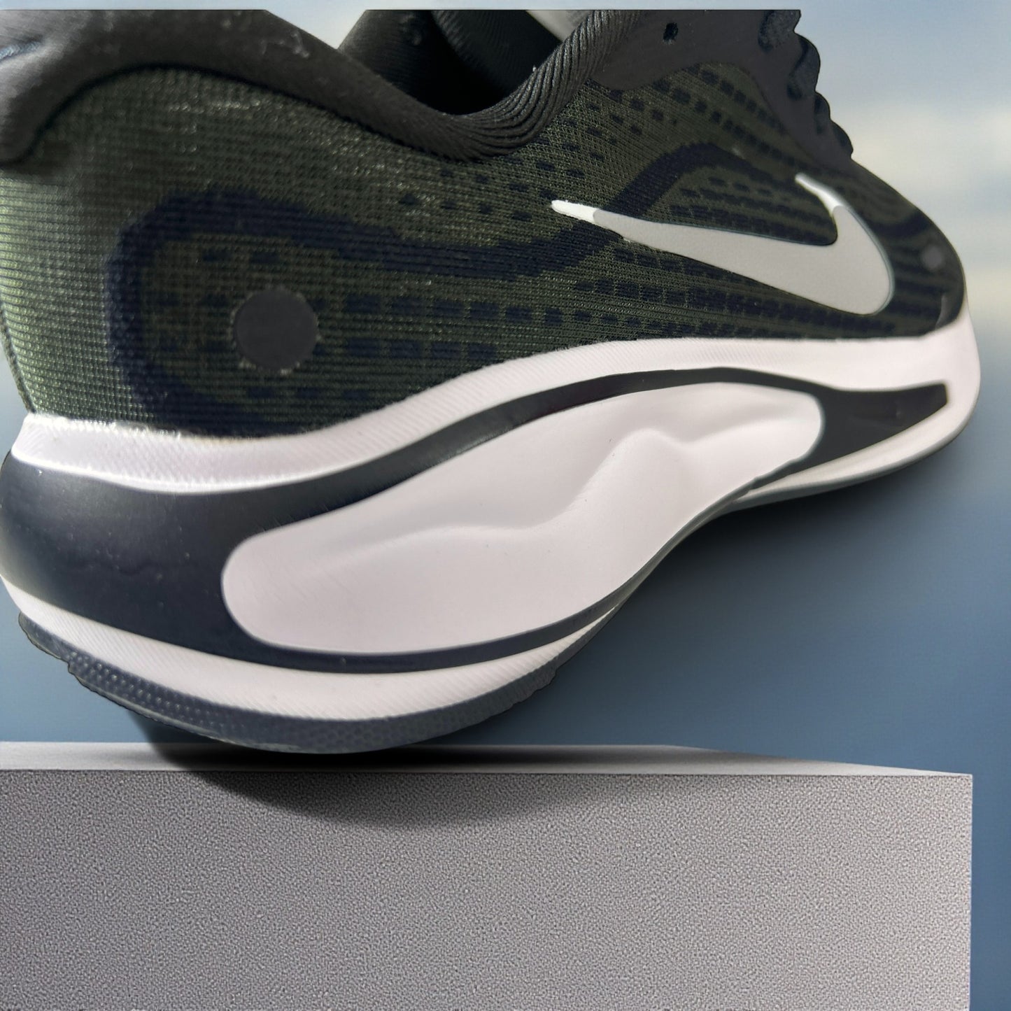 NIKE JOURNEY RUN