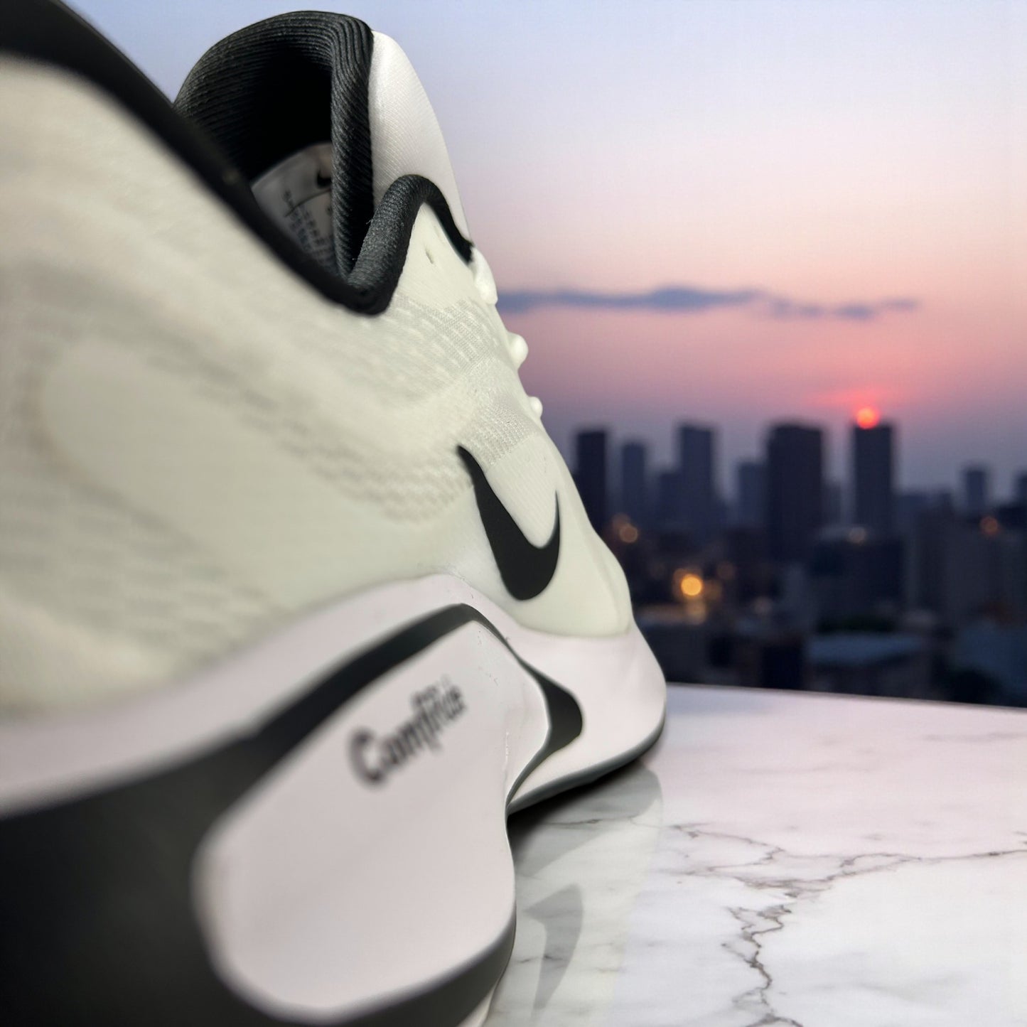 NIKE JOURNEY RUN BLANCA