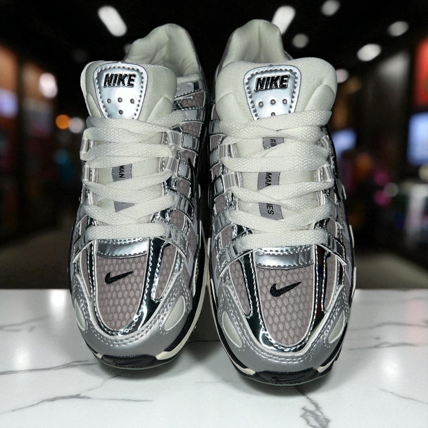 NIKE P 6000