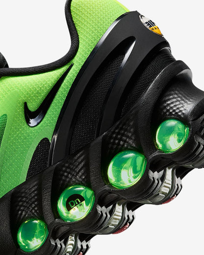 NIKE AIR MAX DN8