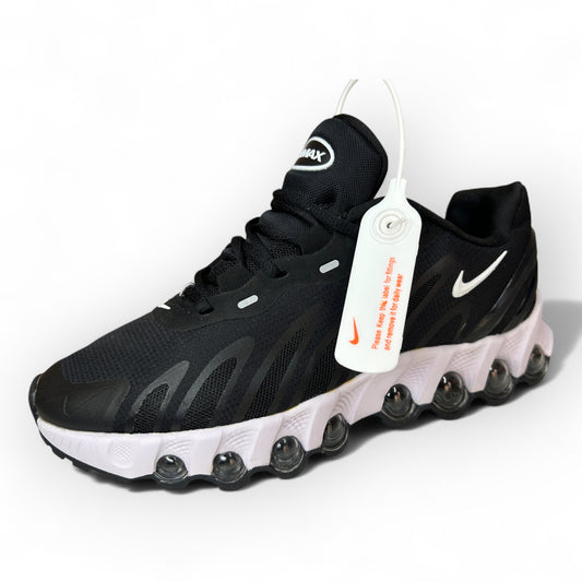 NIKE AIR MAX DN8