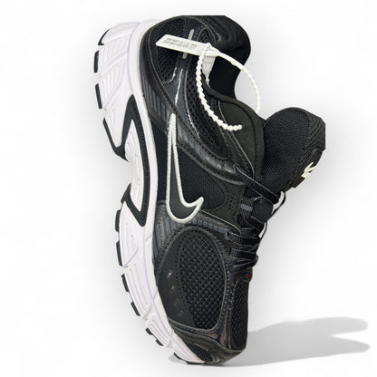 NIKE VOMERO 5