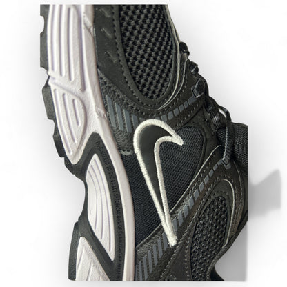 NIKE VOMERO 5