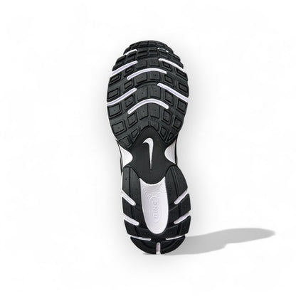 NIKE VOMERO 5
