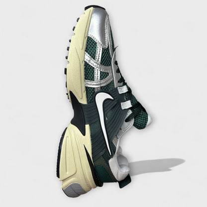 NIKE V2K RUN
