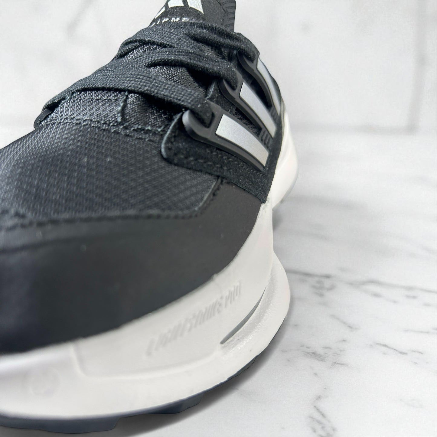 ADIDAS ULTRABOOST5