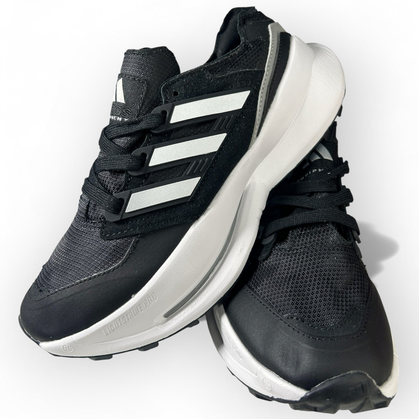 ADIDAS ULTRABOOST5