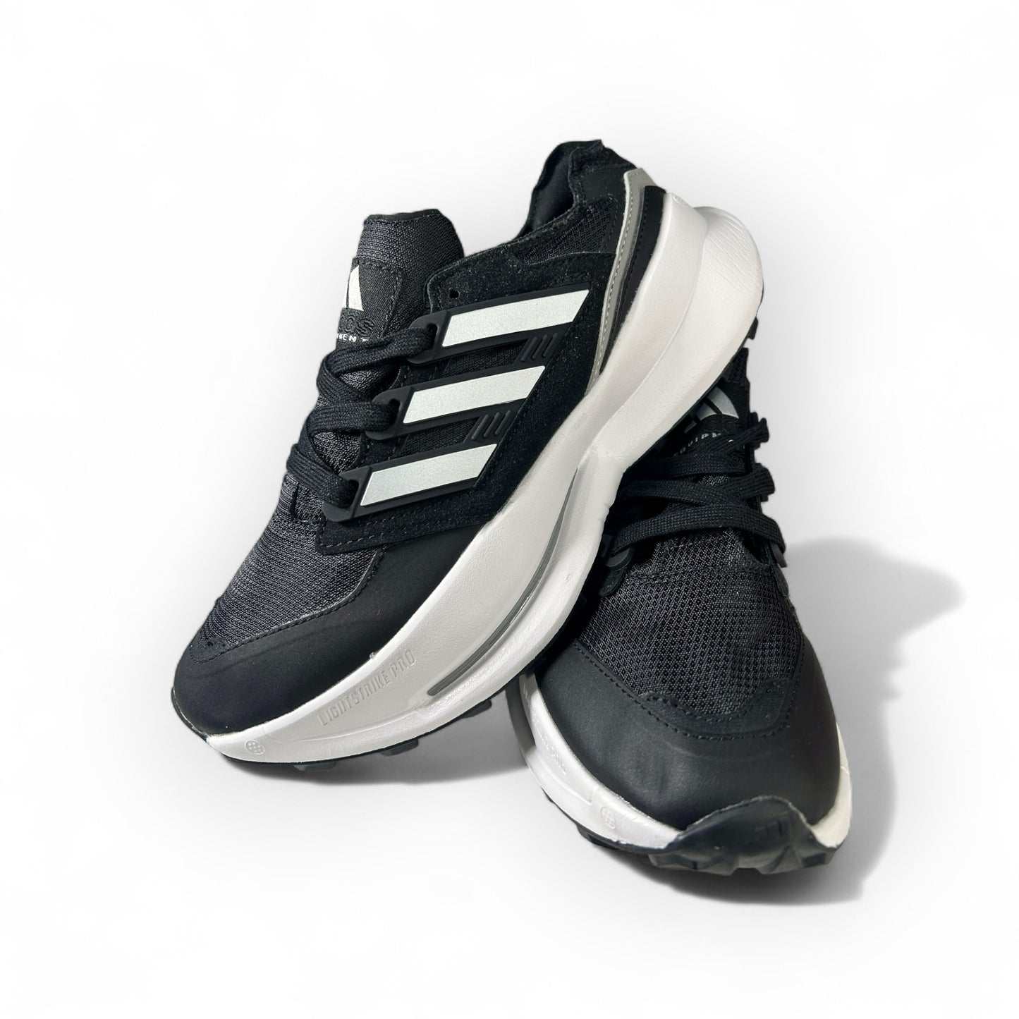 ADIDAS ULTRABOOST5