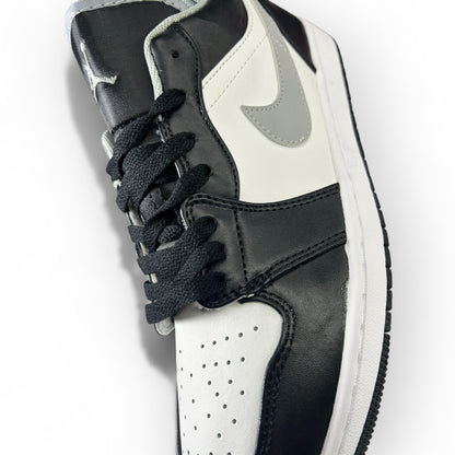 NIKE JORDAN BLANCO NEGRO