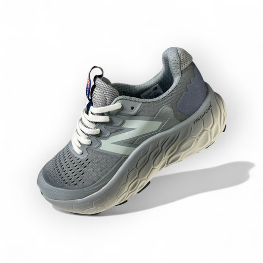 NEW BALANCE FRESH FOAM  GRIS