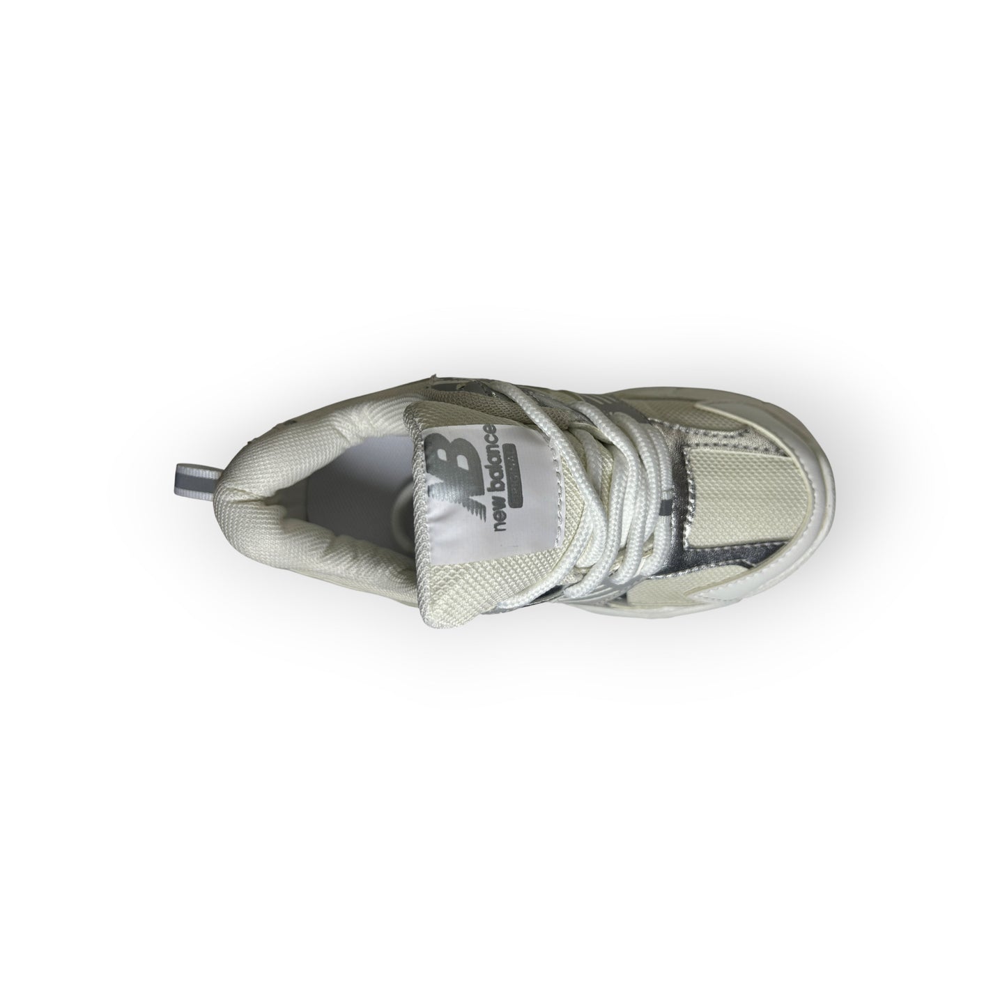 New balance plateada