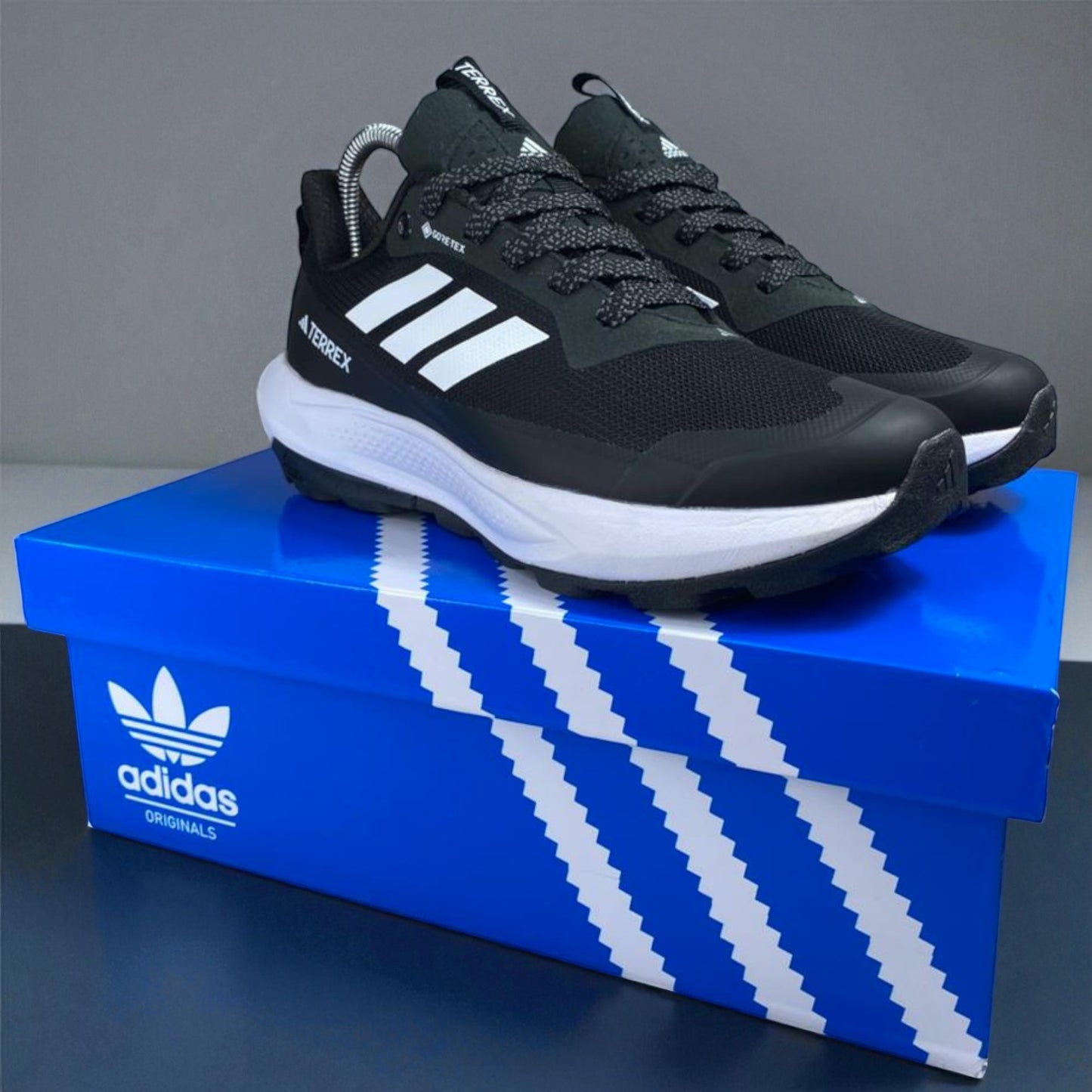 AD TERREX HOM NEGRO BLANCO