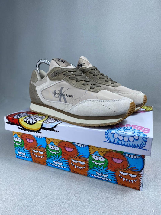 CLAVIN KLEIN HOM CAFÉ