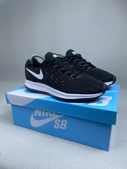 NK ZOOM HOM NEGRO BLANCO